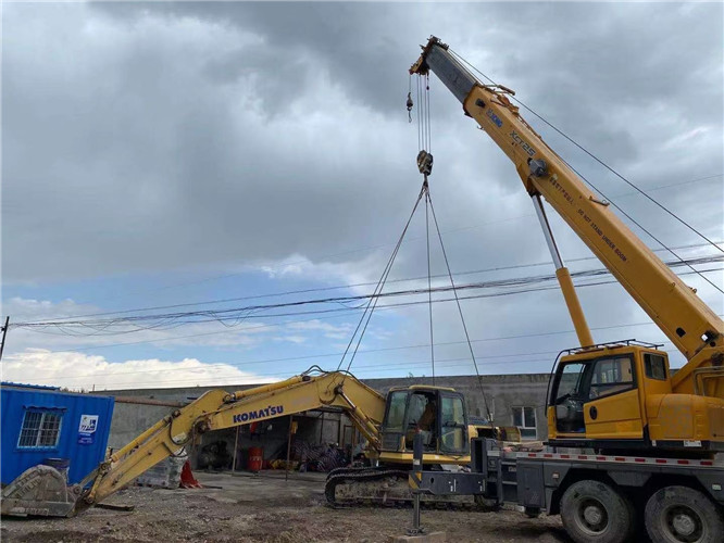 尖草坪区25吨吊车的工作半径是多少？