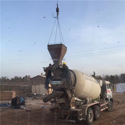 尖草坪区“精准瞄准”—— 吊车的 “定位导航” 技术