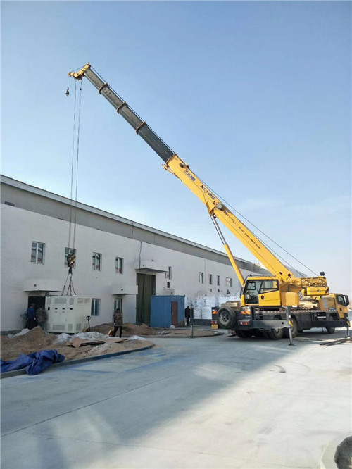 尖草坪区“超载就喊停”—— 吊车的 “重量保镖” 技术