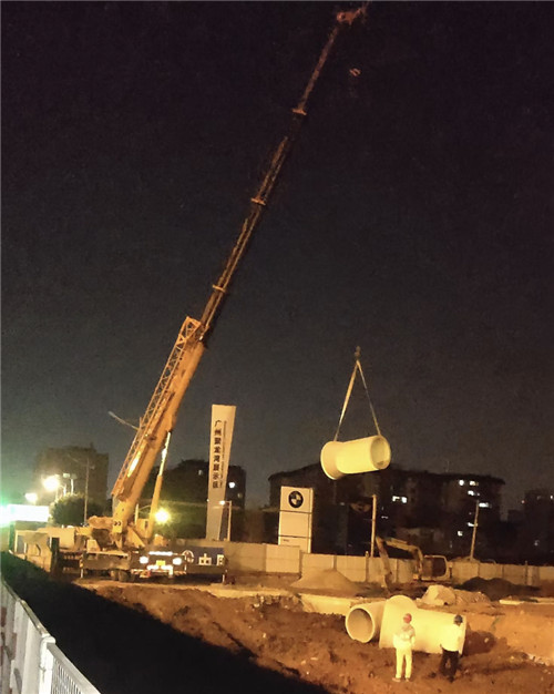 尖草坪区“弯臂矫正”—— 吊车的 “形变补偿” 技术